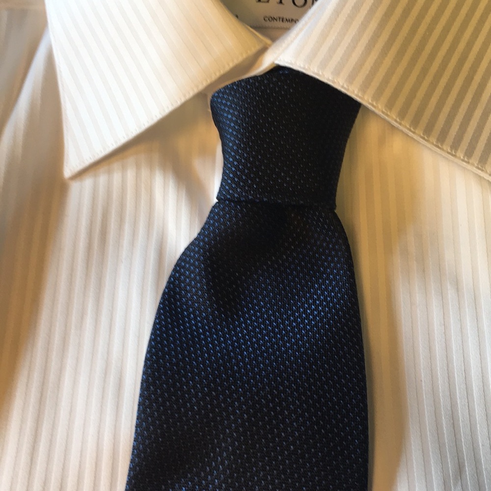 Perry Ellis black with blue dots tie NWT